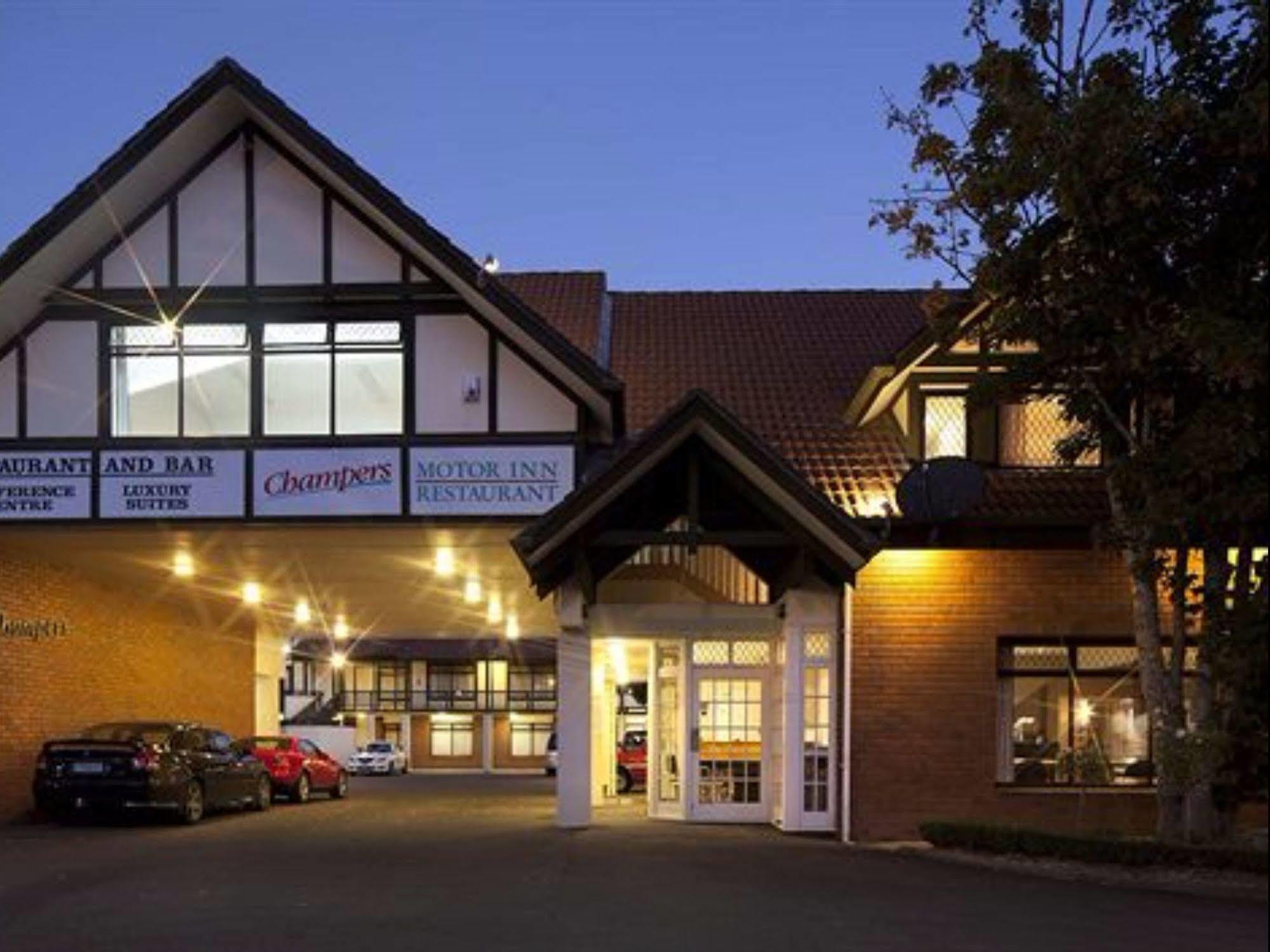 Champers Motor Inn ロワー・ハット エクステリア 写真