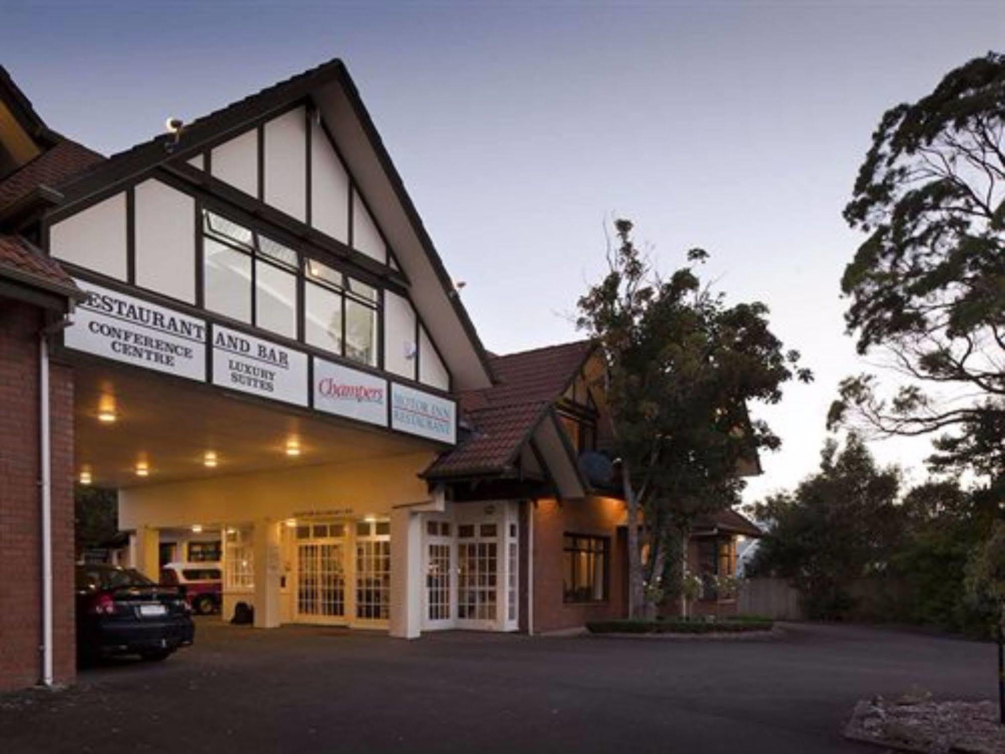 Champers Motor Inn ロワー・ハット エクステリア 写真